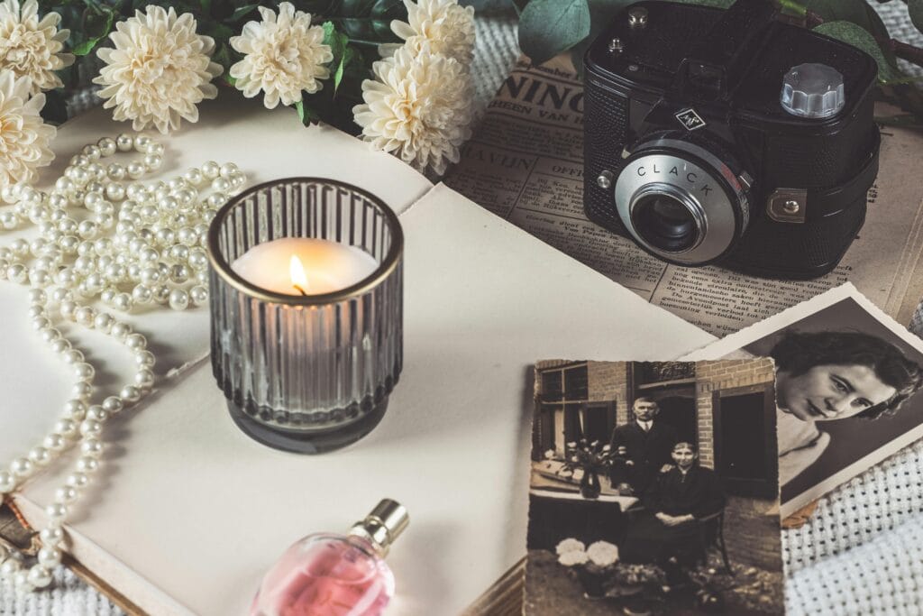 these things represent past but understanding by psychology show life.