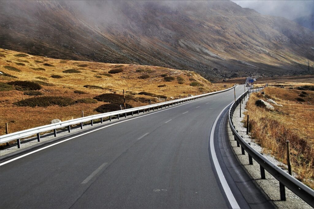 This road is symbol of  how the silence of mountains helps in emotional recovery.