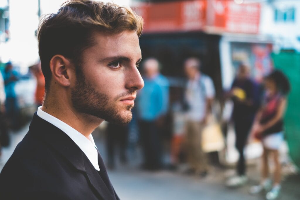  How can I be fascinating by core charismatic behavior traits  must adopt.