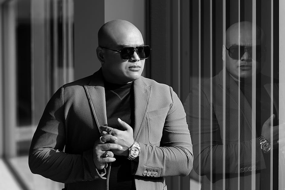 The magnetic nisionary extravert, understanding the high-energy mind behind the charisma.