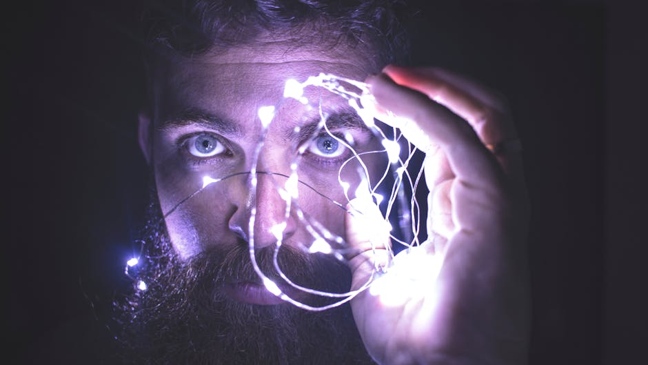 Deep thinker introvert signs: 15 powerful traits of a quiet analytical mind.