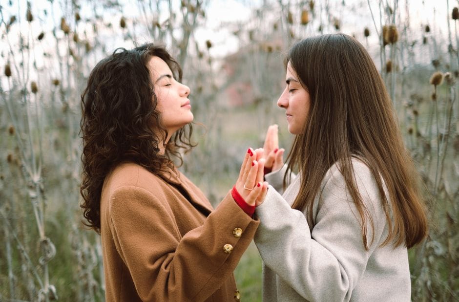 The image is showing the understanding attachment styles in adults.