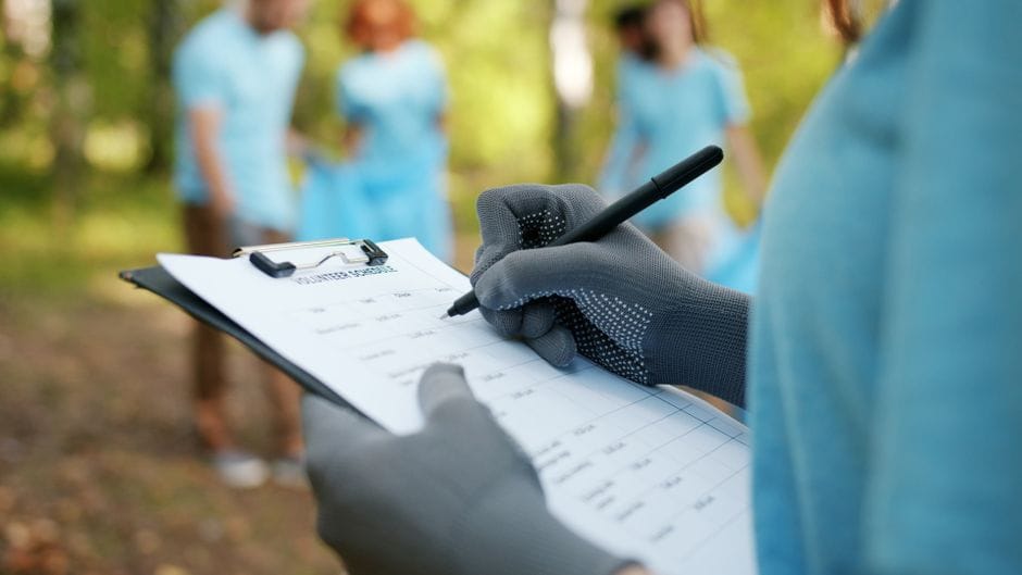 An eco-friendly checklist highlighting daily ways to live more sustainably and cut down on waste.