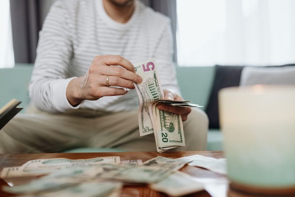Why is your net wealth stagnant the issue is the signs lifestyle inflation Is ruining your wealth.